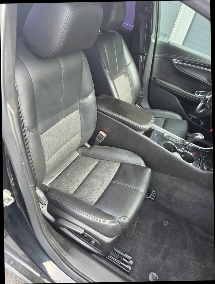 Used 2017 Chevrolet Impala LT w/ Convenience Package FWD image 15