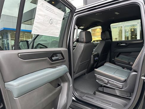 New 2026 GMC Yukon XL AT4 image 16