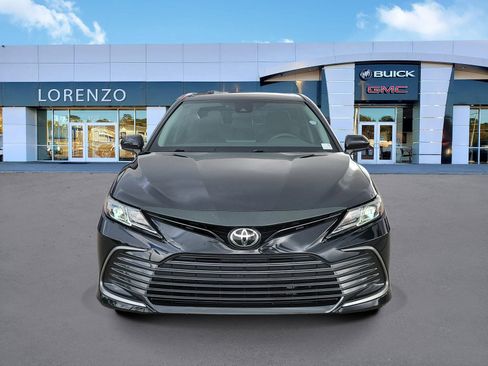 Used 2021 Toyota Camry LE FWD image 2