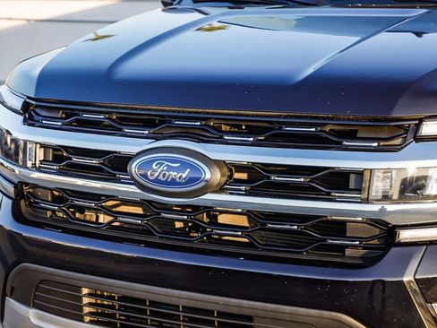 Used 2024 Ford Expedition Max Limited image 6