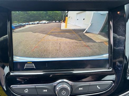 Used 2018 Chevrolet Trax LS AWD/4WD image 24