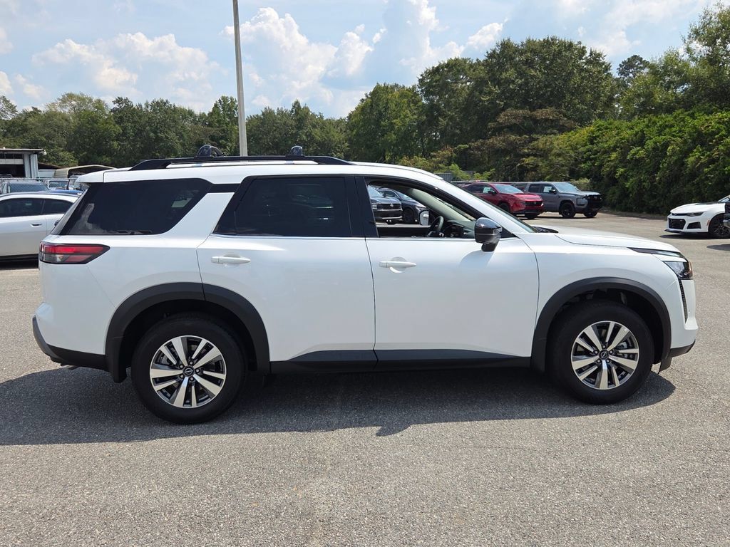 New 2026 Nissan Pathfinder SL w/ Cargo Package FWD image 12