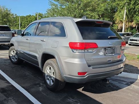 Used 2017 Jeep Grand Cherokee Laredo w/ Quick Order Package 23E AWD/4WD image 3