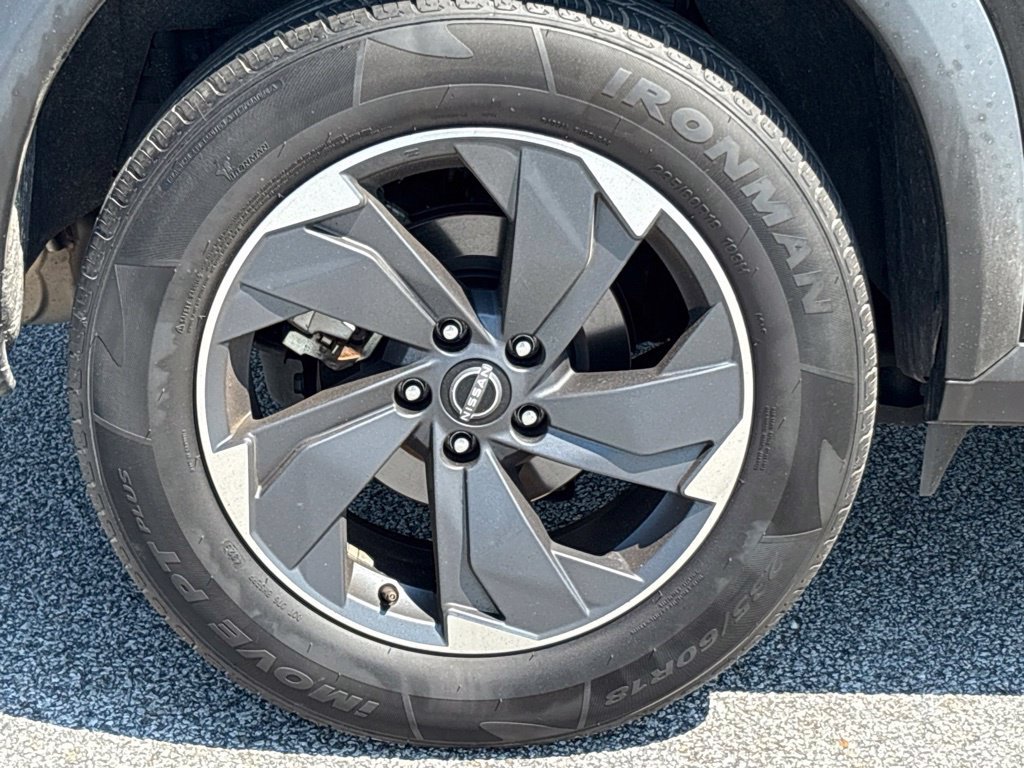 Used 2024 Nissan Rogue SV FWD image 31