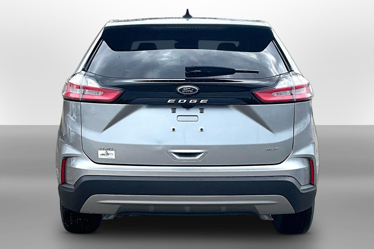 Used 2024 Ford Edge SEL w/ Convenience Package AWD/4WD image 4
