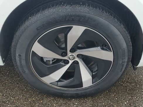 Used 2024 Jaguar F-PACE R-Dynamic S image 6