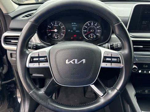 Used 2022 Kia Telluride LX AWD/4WD image 14