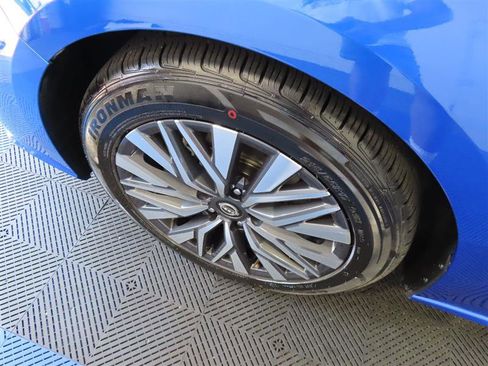 Used 2025 Nissan Altima 2.5 SV FWD image 6
