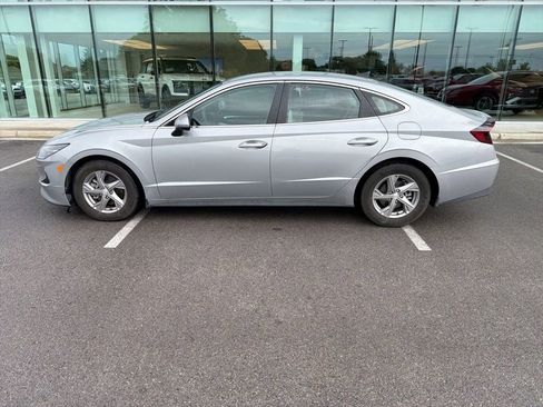 Used 2023 Hyundai Sonata SE FWD image 12