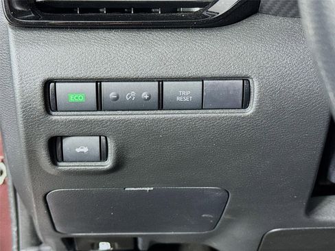 Certified 2024 Nissan Sentra SV FWD image 10
