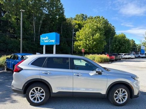 Used 2024 Honda CR-V EX image 11