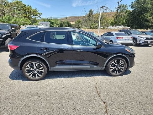 Used 2021 Ford Escape SE w/ SE Sport Appearance Package FWD image 6