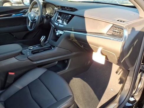 New 2025 Cadillac XT5 Premium Luxury image 24
