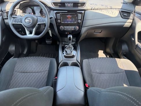 Used 2019 Nissan Rogue S FWD image 16
