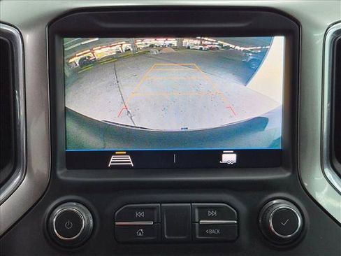 Used 2021 Chevrolet Silverado 1500 LT AWD/4WD image 12