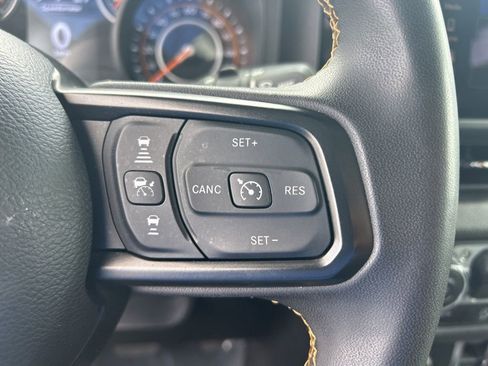 Used 2024 Jeep Wrangler Unlimited Sport AWD/4WD image 40