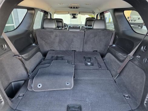 Used 2020 Dodge Durango SXT image 12