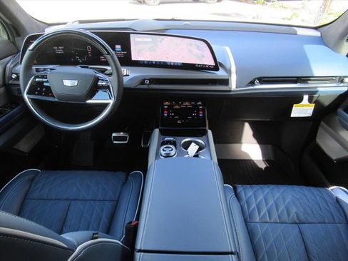 New 2026 Cadillac Vistiq Premium Luxury image 12