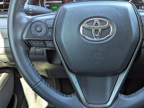 Used 2024 Toyota Camry SE image 21
