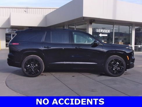 Used 2024 Chevrolet Traverse RS w/ LPO, Floor Liner Package image 2