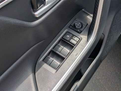 Used 2025 Toyota RAV4 XLE image 13