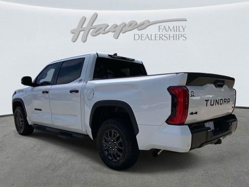 Used 2024 Toyota Tundra SR5 w/ SR5 Convenience Package AWD/4WD image 9