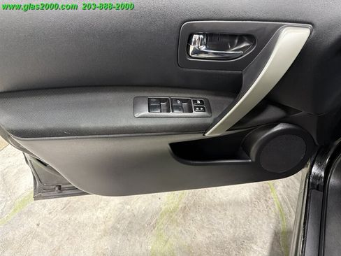 Used 2014 Nissan Rogue S AWD/4WD image 21