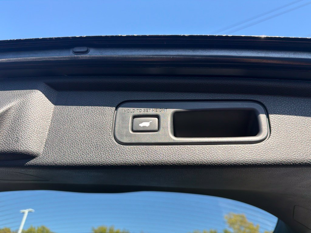Certified 2024 Honda Odyssey Touring image 23