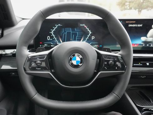 Certified 2025 BMW 530i xDrive w/ Premium Package image 16