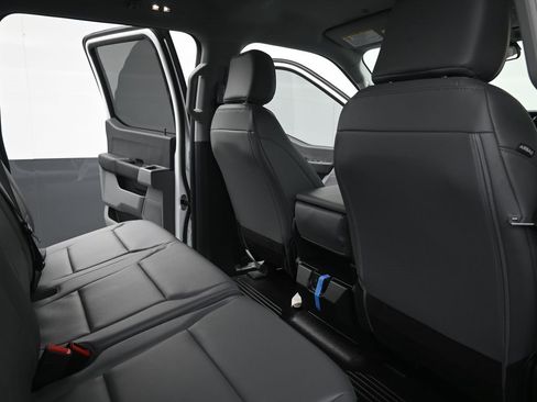 New 2025 Ford F250 XL w/ XL Off-Road Package image 12