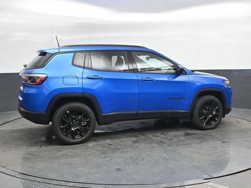 New 2026 Jeep Compass Latitude AWD/4WD image 2