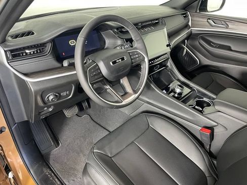 New 2026 Jeep Grand Cherokee Limited AWD/4WD image 3