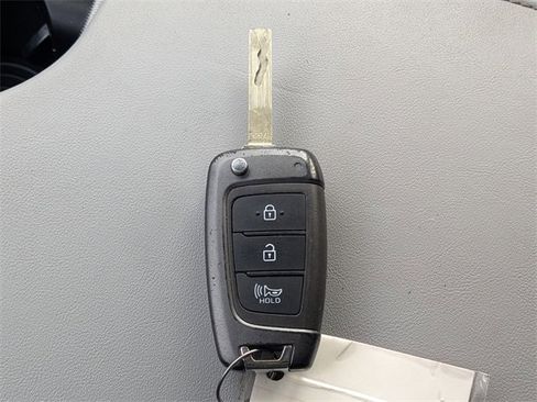 Used 2021 Hyundai Palisade SE image 30