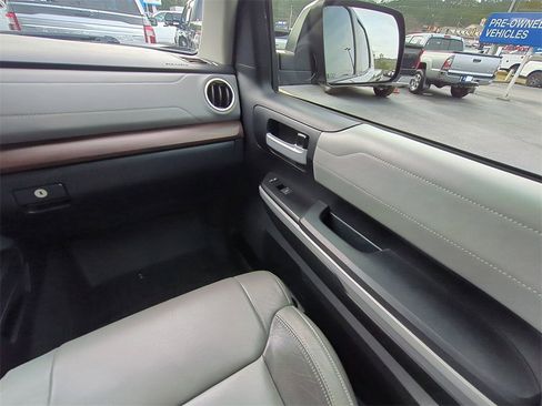 Used 2018 Toyota Tundra Limited image 17