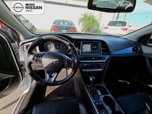 Used 2018 Hyundai Sonata Limited w/ Limited Ultimate Package 03 image 10