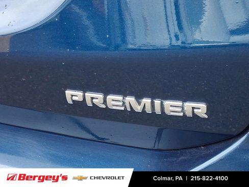 Certified 2022 Chevrolet Equinox Premier FWD image 33