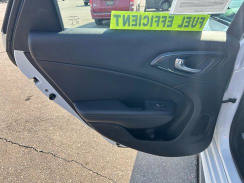 Used 2015 Chrysler 200 S w/ Comfort Group image 14