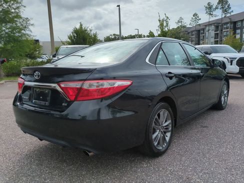 Used 2015 Toyota Camry SE FWD image 6