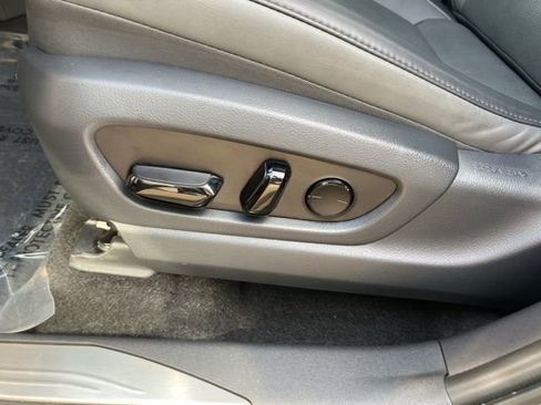 Used 2024 Lexus RZ 300e Premium w/ Accessory Package (Z1) image 14