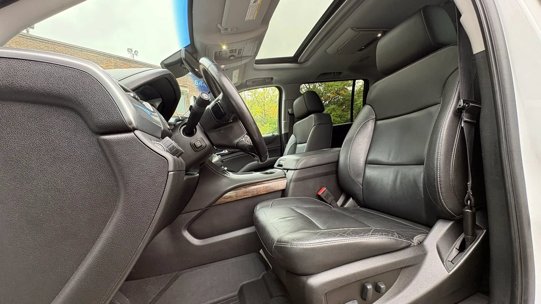 Used 2020 Chevrolet Suburban LT AWD/4WD image 2