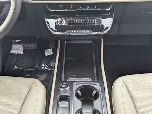 New 2026 Lincoln Corsair Premiere image 16