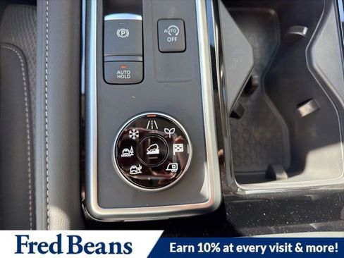 New 2026 Nissan Pathfinder SV image 25