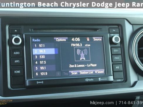 Used 2017 Toyota Tacoma SR5 image 28