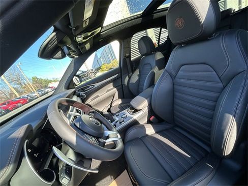 New 2025 Alfa Romeo Stelvio Sprint image 11