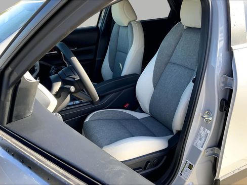 New 2026 MAZDA CX-30 Aire Edition AWD/4WD image 9
