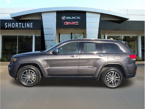 Used 2018 Jeep Grand Cherokee Limited w/ Luxury Group II AWD/4WD image 6