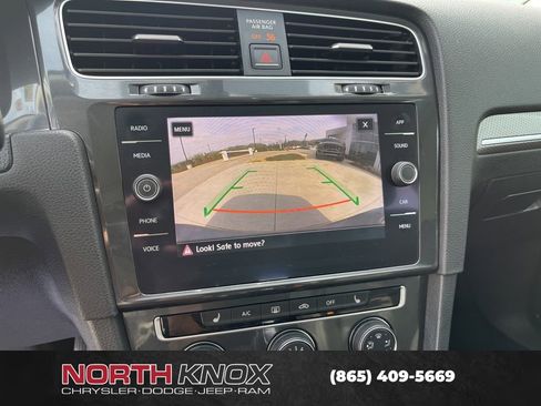 Used 2018 Volkswagen Golf Alltrack SE image 9