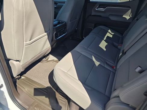 New 2026 GMC Sierra 1500 SLT image 10