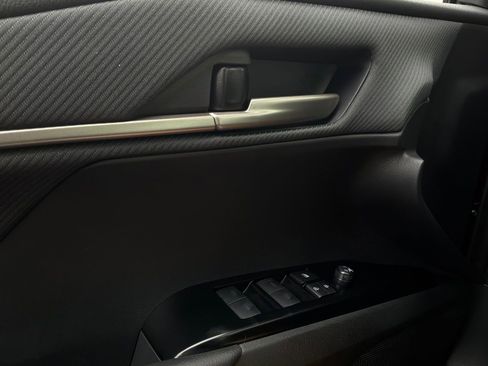 New 2026 Toyota Camry Hybrid FWD image 19