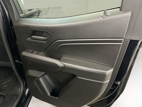 Used 2024 Chevrolet Colorado Trail Boss w/ Technology Package image 31